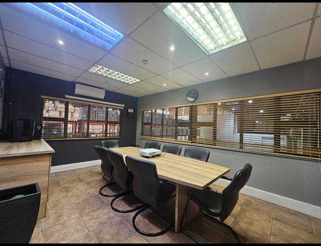 5,995M² WAREHOUSE TO LET IN ISANDO